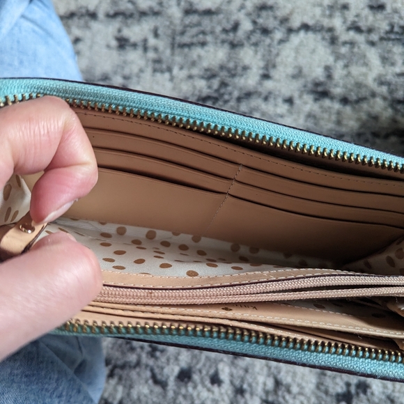 Kate Spade Wallet - Picture 4 of 6